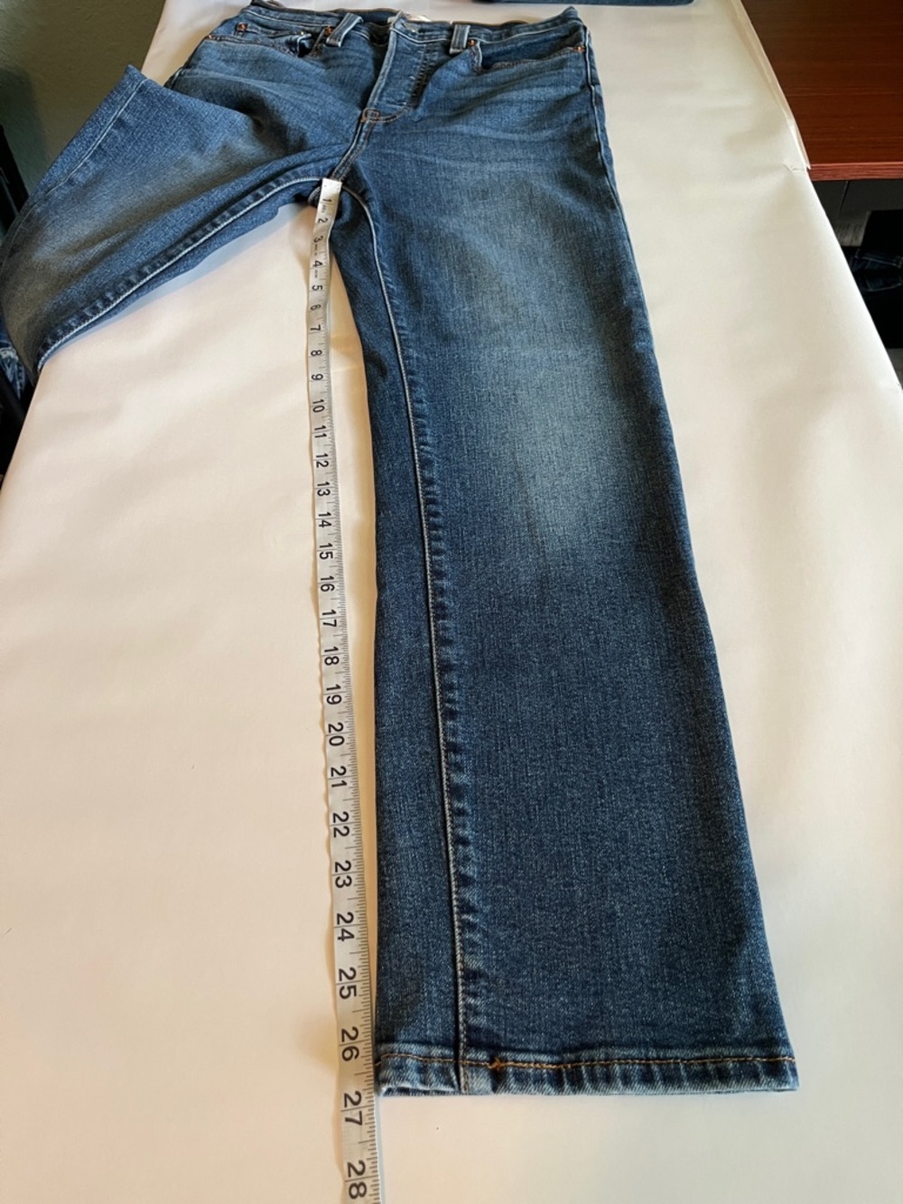 Levi’s Wedgie Straight High Rise Size 28 - Picture 7 of 16